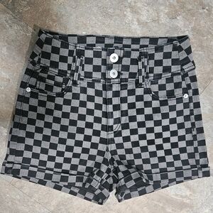 No Boundaries Women's Sz 5 Checkered Stretch Shorts